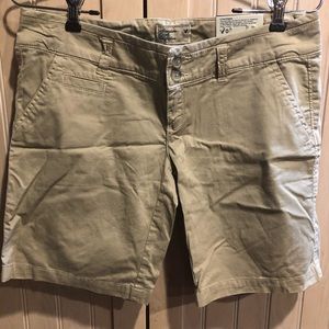 American Eagle Outfitters tan Bermuda shorts